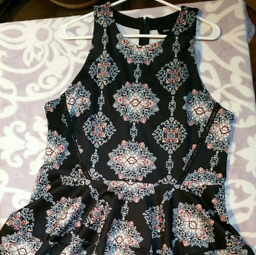 Sleeveless dress